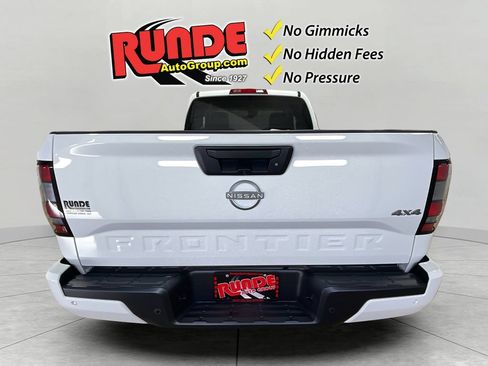Used 2025 Nissan Frontier SV AWD/4WD image 5