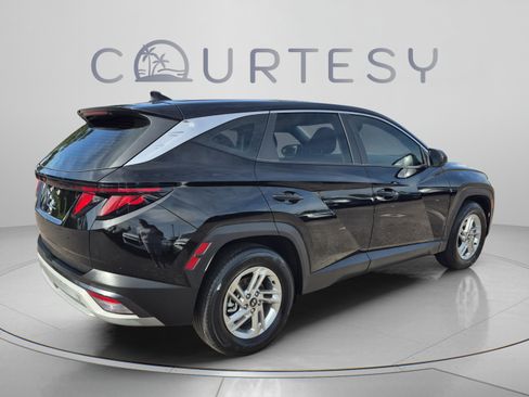 Used 2025 Hyundai Tucson SE FWD image 7