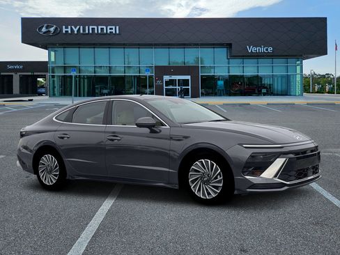 New 2026 Hyundai Sonata Limited FWD image 10