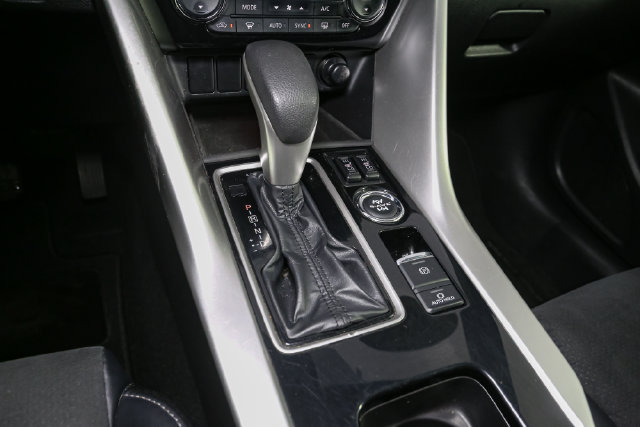 Used 2024 Mitsubishi Eclipse Cross AWD image 23