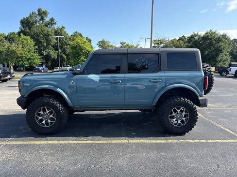 Used 2023 Ford Bronco Outer Banks AWD/4WD image 2