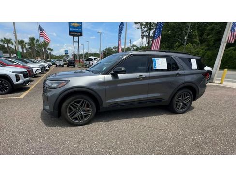 Used 2026 Ford Explorer ST-Line w/ ST-Line Street Pack RWD image 6