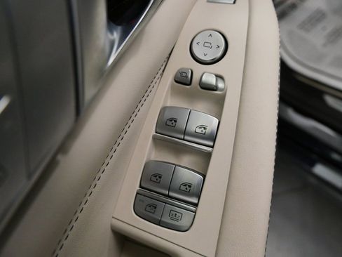 Used 2022 BMW X7 M50i image 15