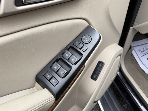 Used 2019 GMC Yukon XL Denali w/ Denali Ultimate Package image 16