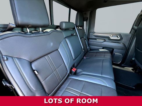Used 2024 Chevrolet Silverado 2500 High Country w/ High Country Premium Package AWD/4WD image 23