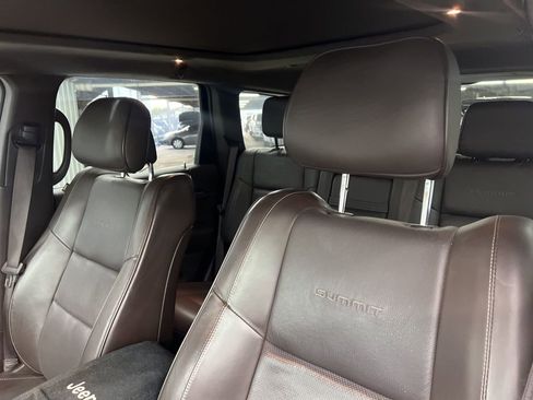 Used 2017 Jeep Grand Cherokee Summit image 15