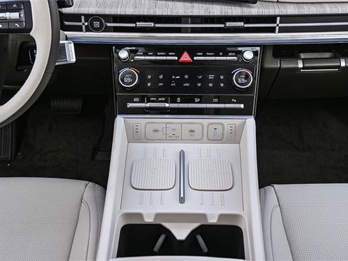 New 2025 Hyundai Santa Fe Calligraphy image 12