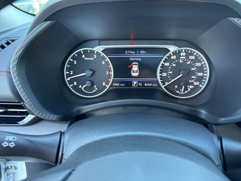 Used 2025 Nissan Sentra SR w/ SR Premium Package image 26