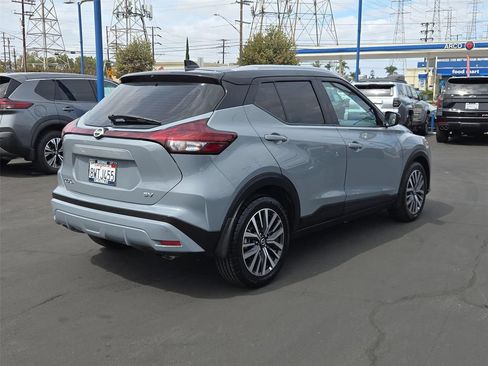 Used 2021 Nissan Kicks SV FWD image 28