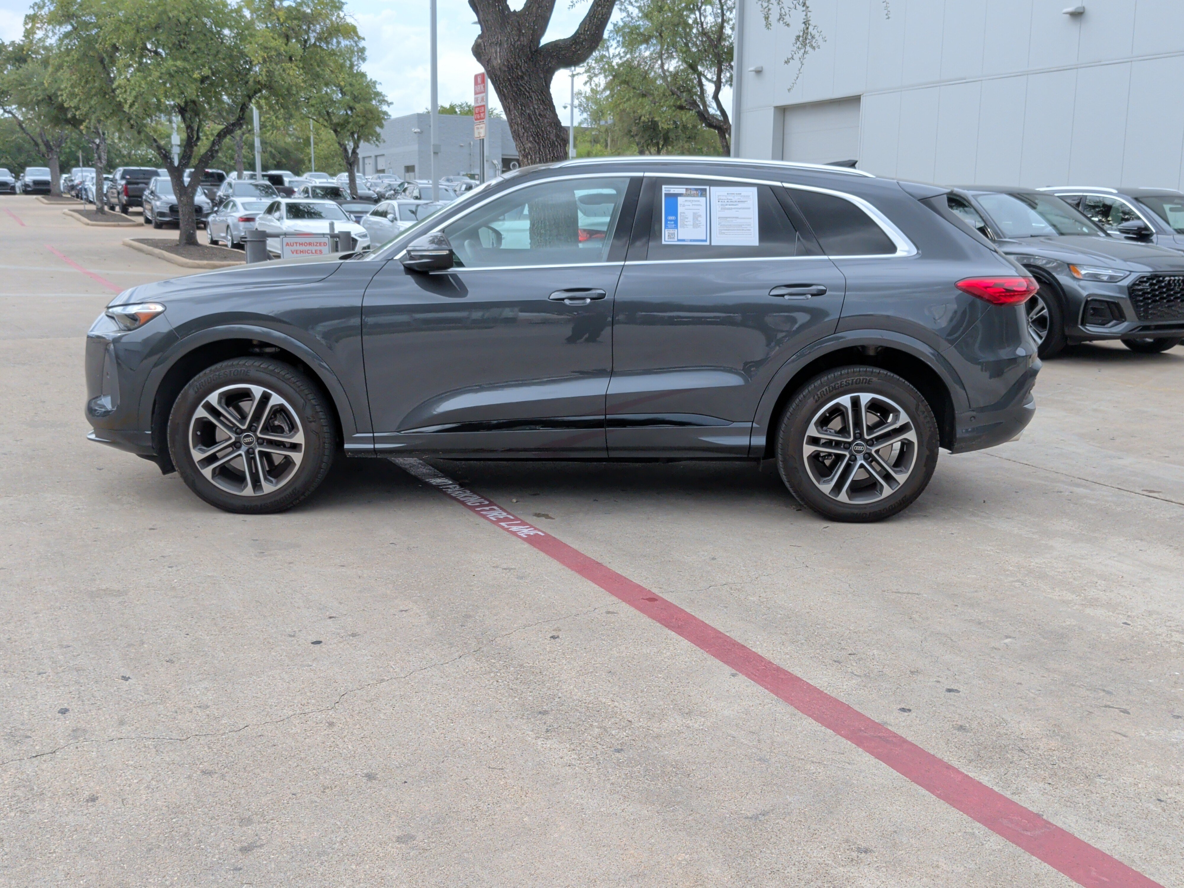 Used 2025 Audi Q5 Premium w/ Convenience Package AWD/4WD image 6
