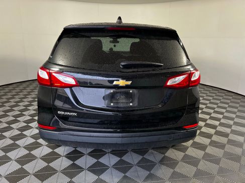 Used 2021 Chevrolet Equinox LS w/ LS Convenience Package image 6