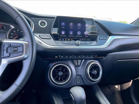 Used 2021 Chevrolet Blazer LT FWD image 18
