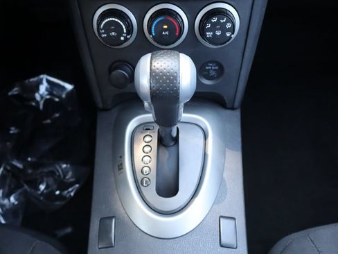 Used 2015 Nissan Rogue S w/ Convenience Package AWD/4WD image 36