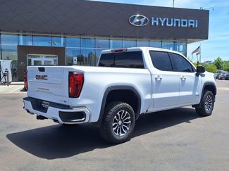 Used 2021 GMC Sierra 1500 AT4 w/ AT4 Preferred Package AWD/4WD video 3