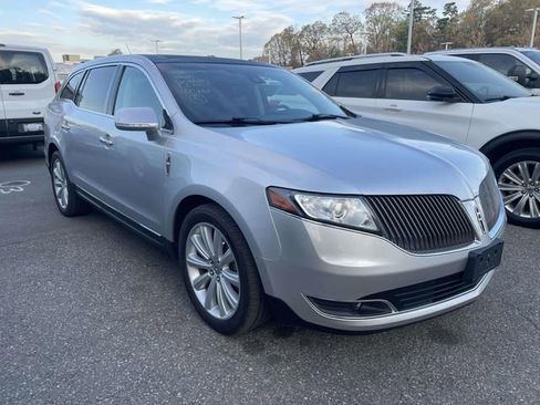 Used 2016 Lincoln MKT AWD w/ Equipment Group 201A image 1