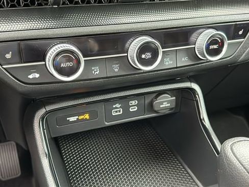Used 2025 Honda CR-V EX image 18