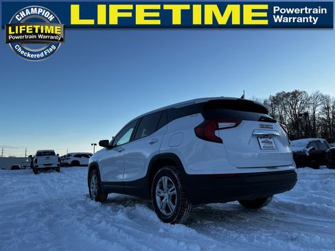 Certified 2024 GMC Terrain SLE image 11