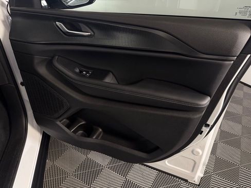 Used 2025 Jeep Grand Cherokee L Altitude AWD/4WD image 33