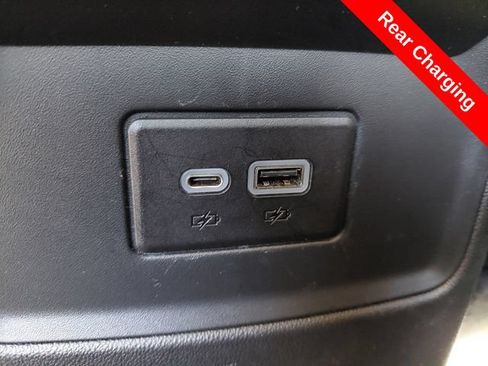 Used 2023 GMC Acadia SLE FWD image 23