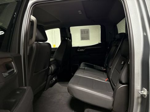 Used 2025 GMC Sierra 1500 SLT AWD/4WD image 23