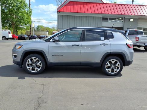Used 2018 Jeep Compass Limited w/ Navigation Group AWD/4WD image 2