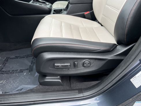 Used 2023 Honda CR-V Sport Touring image 14