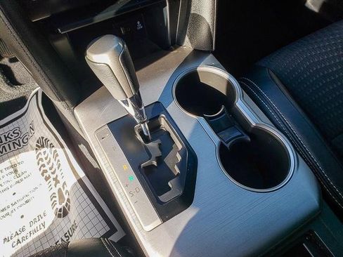 Used 2012 Toyota Camry SE image 14