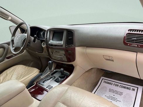 Used 2006 Toyota Land Cruiser image 10