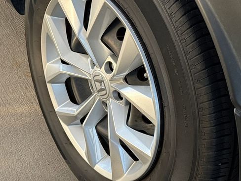 Used 2024 Honda CR-V LX image 10