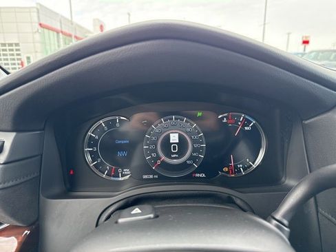 Used 2020 Cadillac Escalade ESV Premium Luxury w/ LPO, Radiant Package image 36