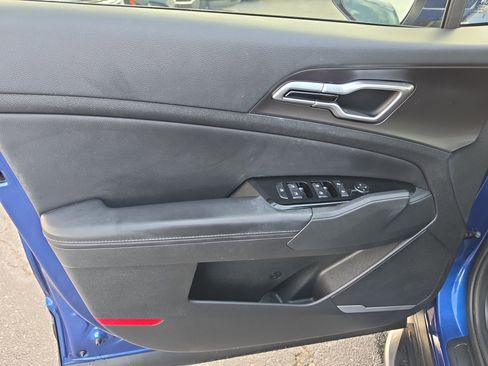 Used 2023 Kia Sportage EX FWD image 16