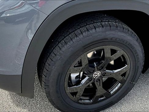 New 2026 Volkswagen Atlas Peak Edition AWD/4WD image 13
