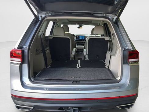 Used 2026 Volkswagen Atlas SE w/ Panoramic Sunroof Package FWD image 11