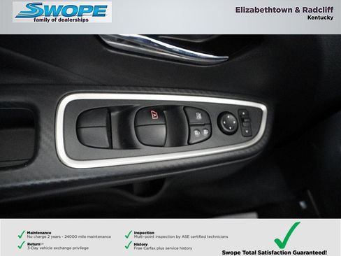 New 2025 Nissan Versa SR w/ Trunk Package image 7