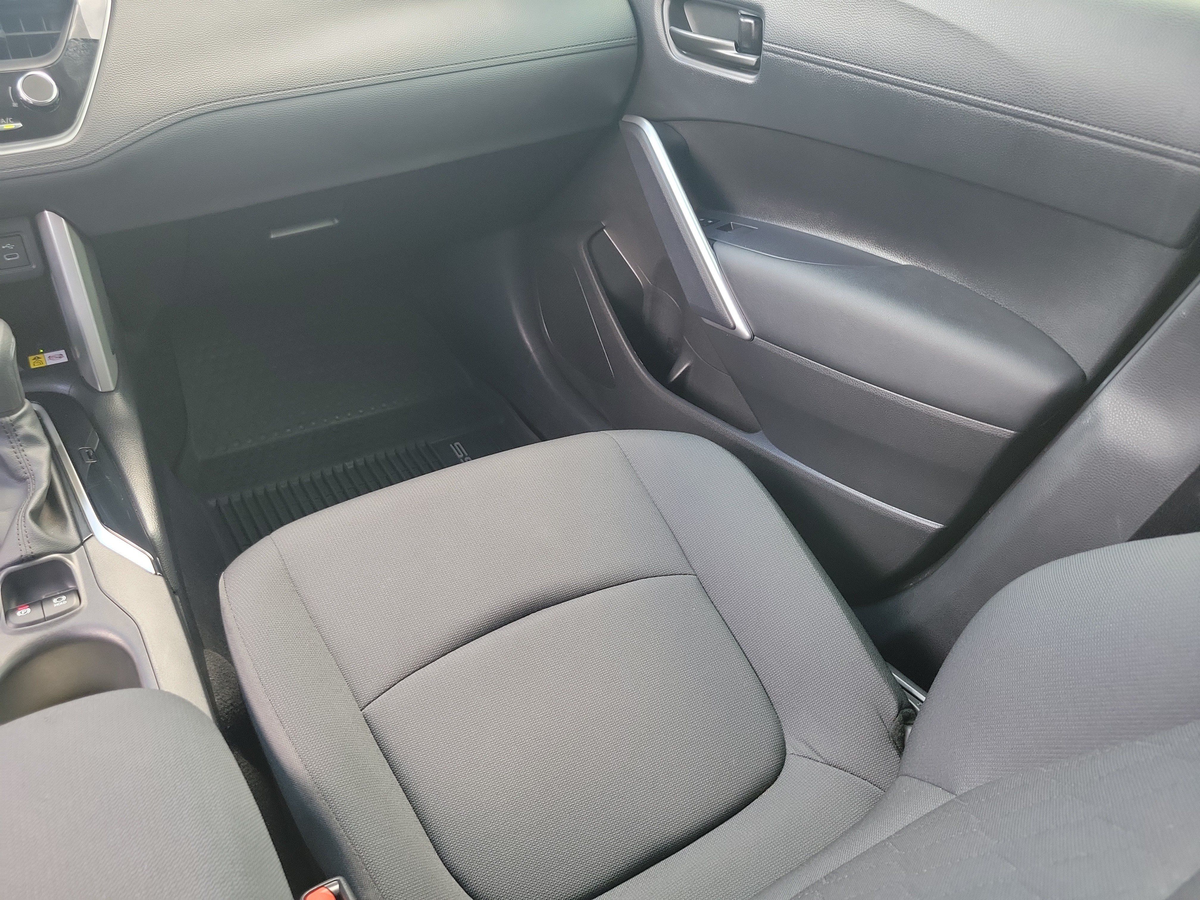 Used 2023 Toyota Corolla Cross LE FWD image 17