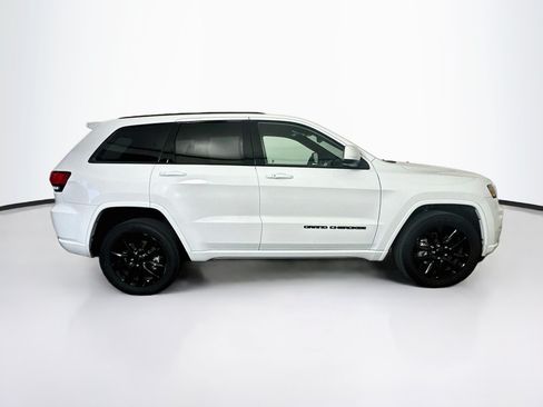Used 2021 Jeep Grand Cherokee Laredo X AWD/4WD image 10