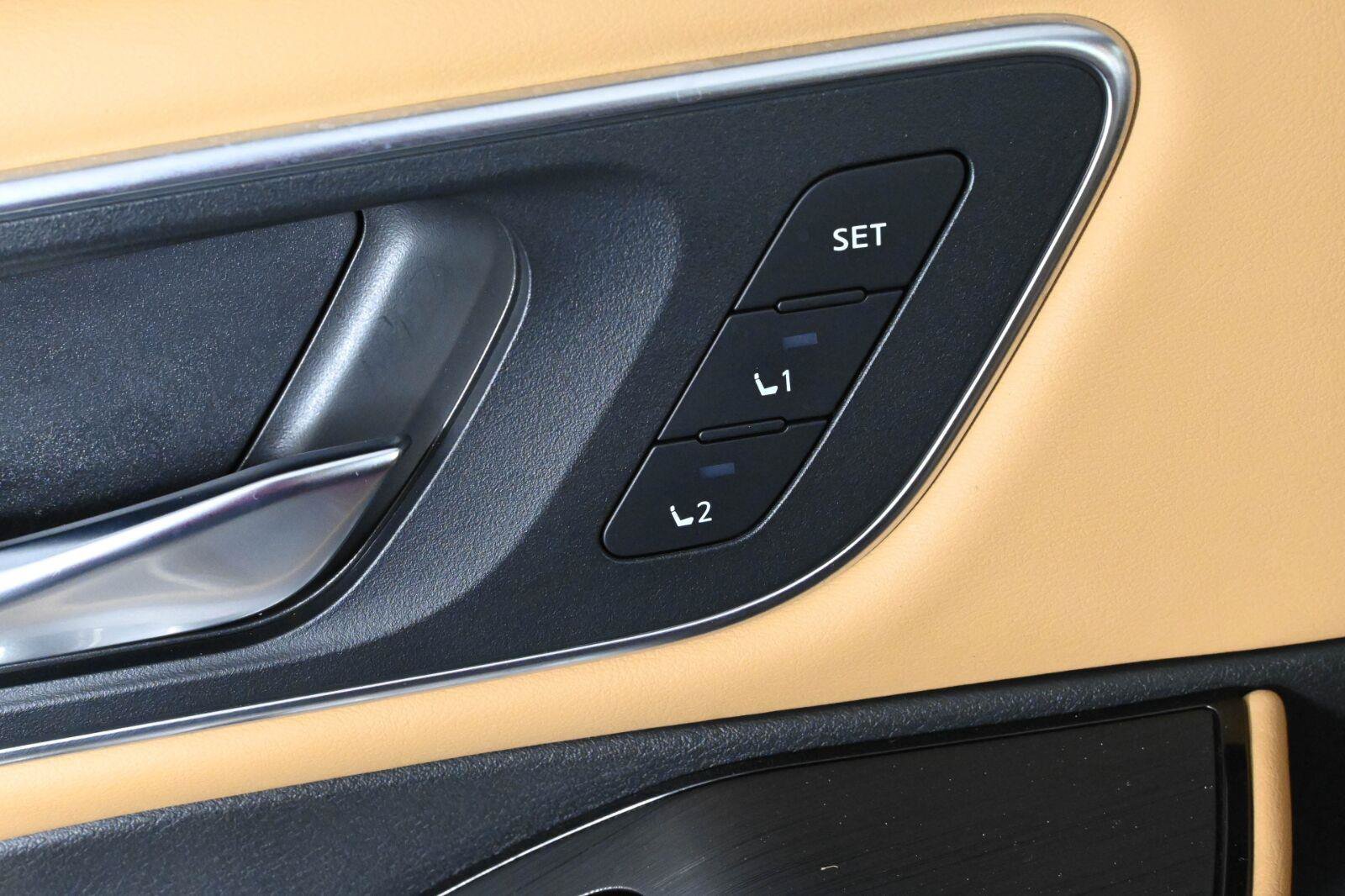 Used 2022 Nissan Rogue Platinum w/ Head-Up Display Package FWD image 21