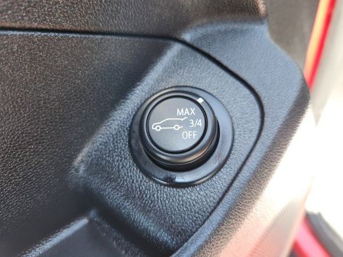 Used 2023 GMC Terrain Denali image 34