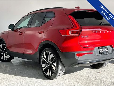 Used 2023 Volvo XC40 B5 Ultimate w/ Protection Package Premier image 17