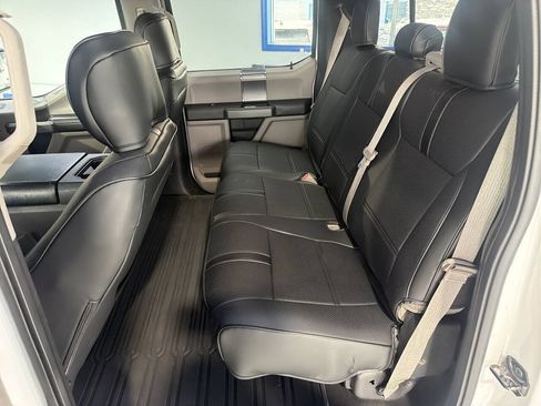 Used 2018 Ford F150 XLT w/ Equipment Group 302A Luxury AWD/4WD image 16