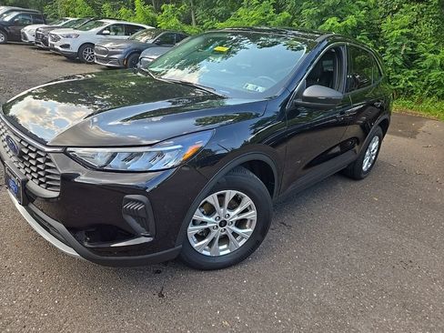 Used 2023 Ford Escape Active AWD/4WD image 3