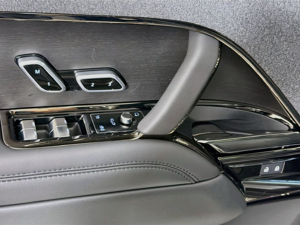 New 2027 Land Rover Range Rover Sport Dynamic SE AWD/4WD image 18