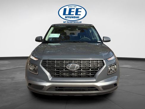 New 2026 Hyundai Venue SE image 2