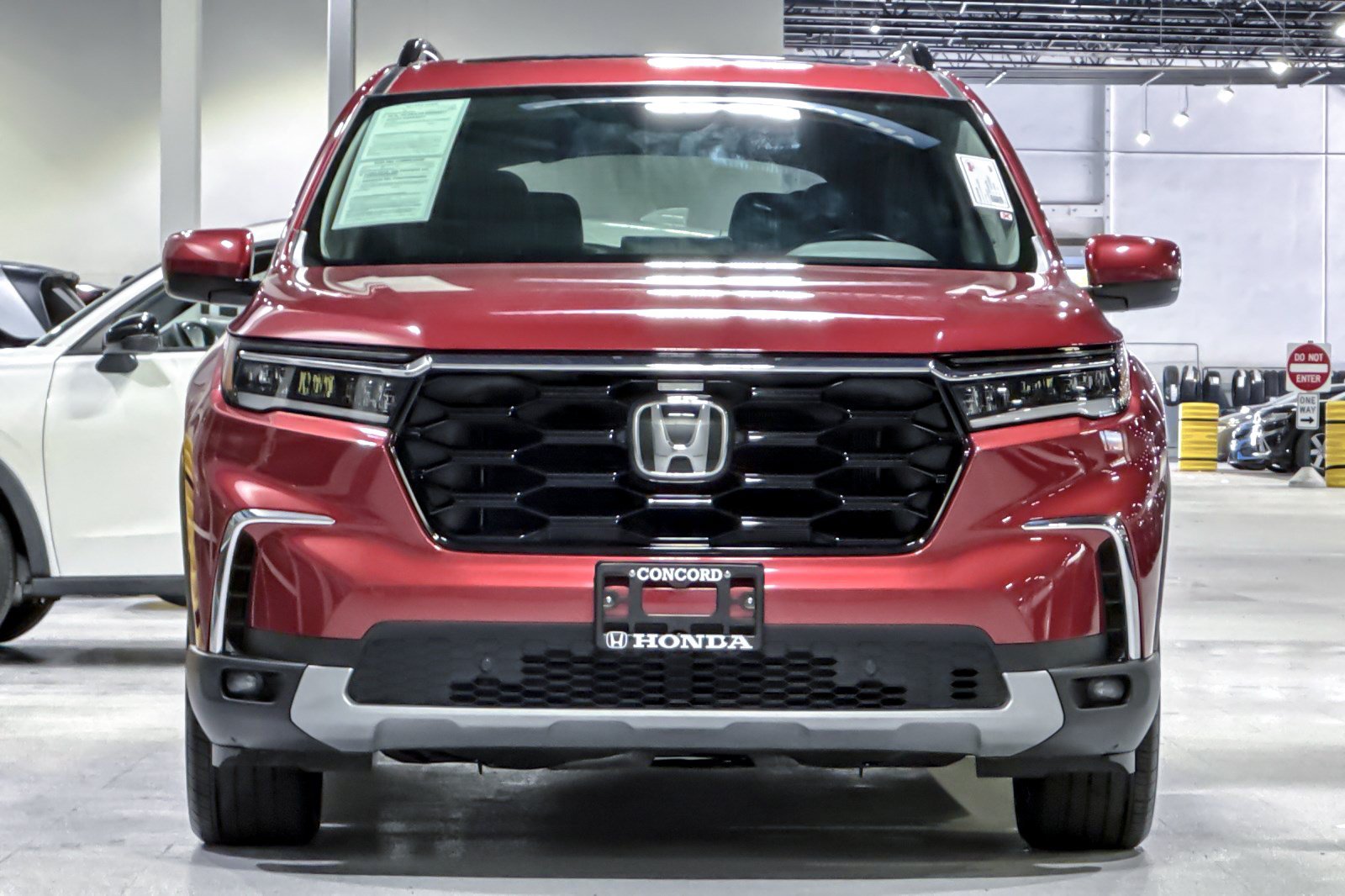 Used 2025 Honda Pilot Touring image 6