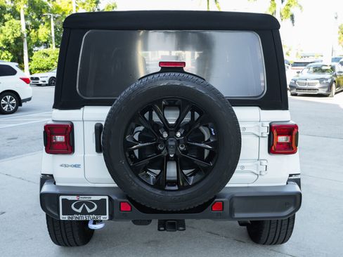 Used 2023 Jeep Wrangler Unlimited Sahara w/ Cold Weather Group image 25