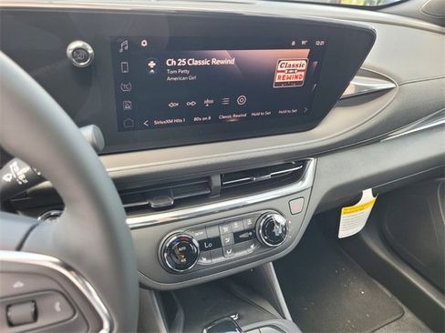 New 2025 Buick Envista Preferred w/ Convenience I Package image 22