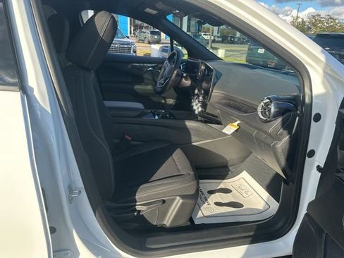 New 2026 Chevrolet Blazer EV LT image 31