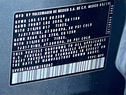 Used 2019 Volkswagen Tiguan SE image 33