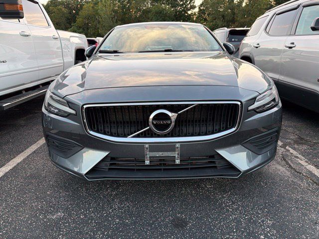 Used 2020 Volvo S60 T6 Momentum w/ Premium Package AWD/4WD image 2