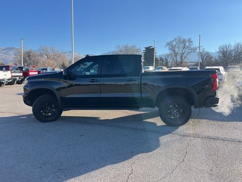 Used 2025 Chevrolet Silverado 1500 ZR2 w/ Technology Package image 12
